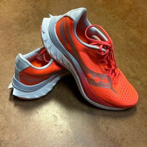Saucony Endorphin Speed 4